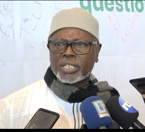 « Cette tendance autocratique en Afrique mène vers des impasses politiques. C'est une grande vulnérabilité du continent noir » (Alioune Tine, Africa JomCenter)