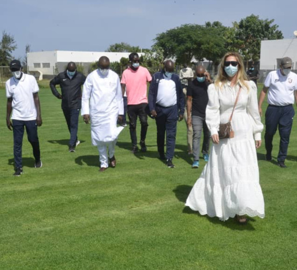 Académie Génération Foot : La famille de feu Papa Bouba Diop et le ministre des sports ont visité les lieux, Aron Diop futur pensionnaire.