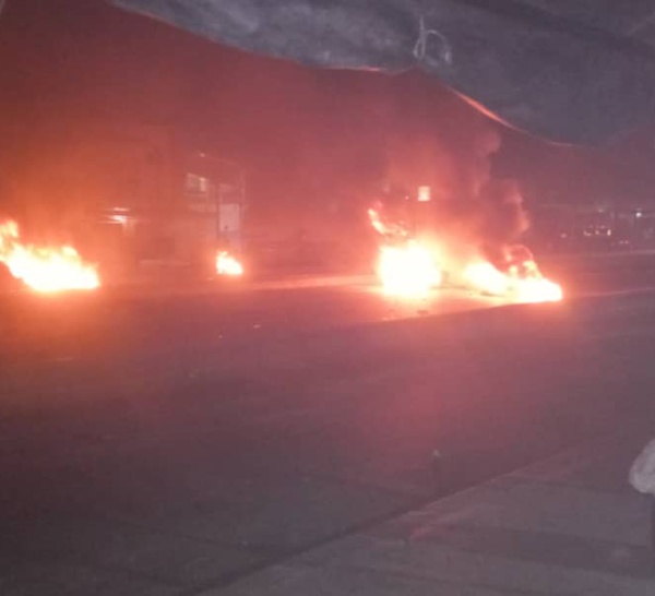 Acte 2 couvre-feu : Ça chauffe à Diamaguène Sicap Mbao. IMAGES)