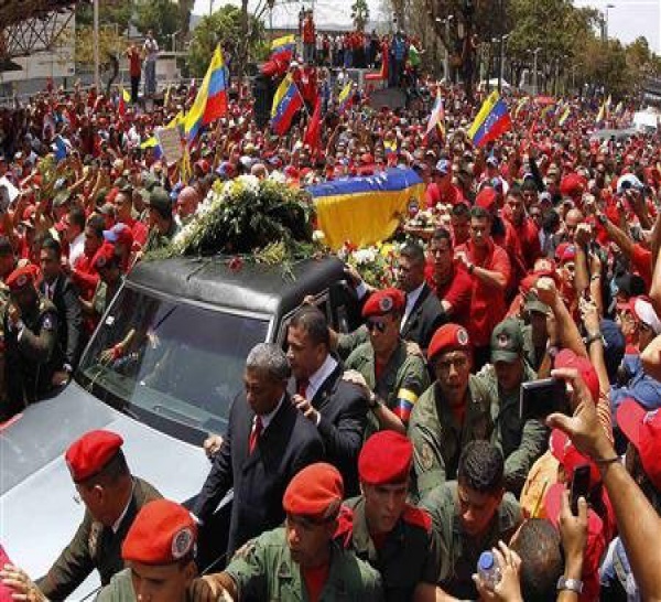 Le Venezuela en deuil bascule dans l'après-Chavez
