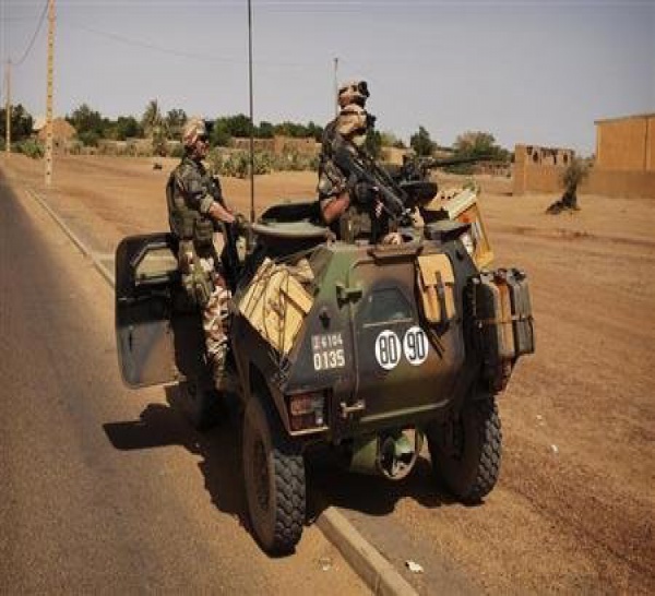 Visite surprise de Jean-Yves Le Drian au Mali