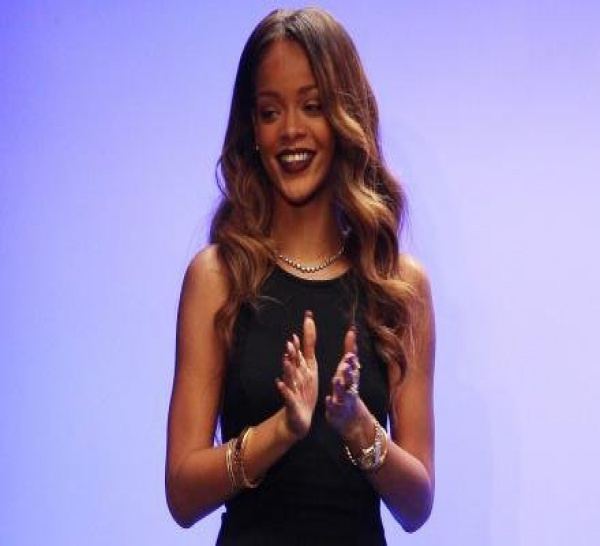 Rihanna se dénude pour la bonne cause