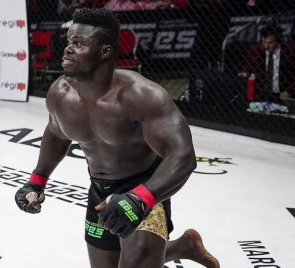 Combat MMA : Reug-Reug met Alain NGalani K.O !