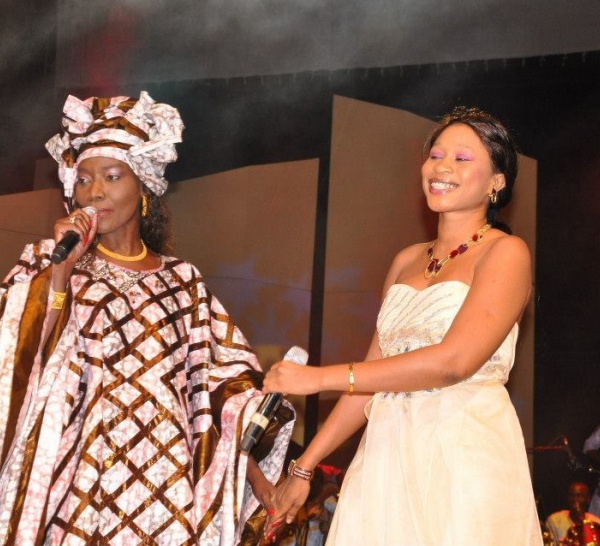 Coumba Gawlo en compagnie de Aida Samb au Grand Théâtre