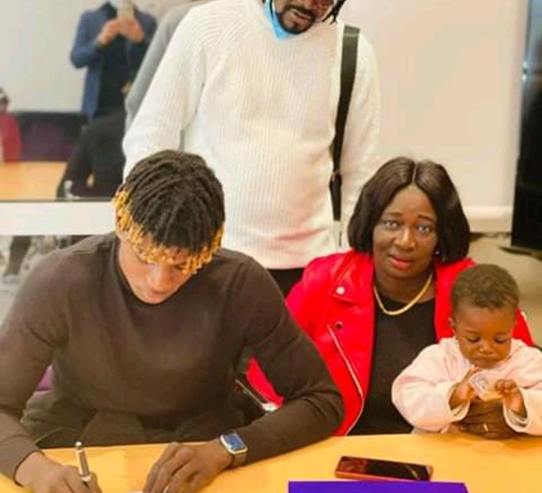 Transfert : Le jeune international sénégalais Fallou Sène signe à la Fiorentina.