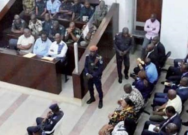 TOUBA / Détournement de mineure suivi de grossesse : L'accusé reconnaît mais la fille le protège et prend le contre-pied de ses parents.