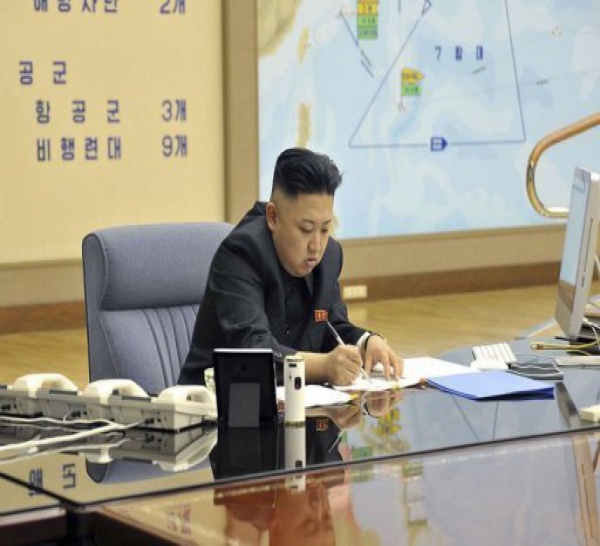 Corée du Nord: des secrets militaires révélés par des photos officielles?