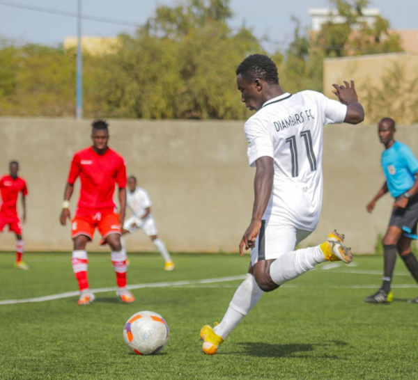 8e journée Ligue 1 : Diambars nouveau leader, l'AS Pikine corrige Niary Tally (3-1), Génération Foot sur le podium...