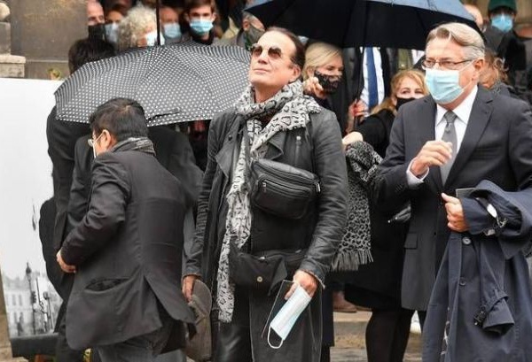 Francis Lalanne visé par une enquête après avoir appelé à "mettre l’État hors d’état de nuire".