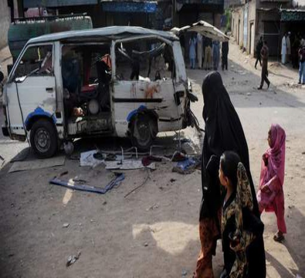 Une bombe tue un responsable politique au Pakistan