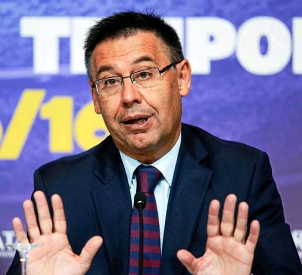 FC Barcelone : L'ancien président du club, Bartomeu, interpellé par la police.
