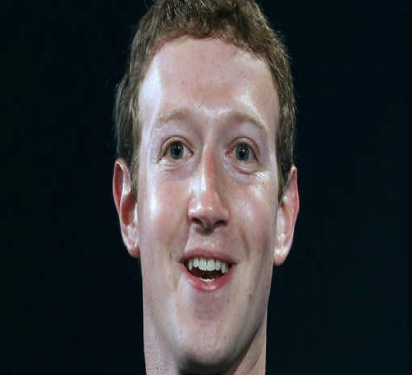Facebook a versé près de 2 millions de dollars à son PDG