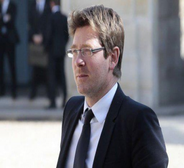 Pascal Canfin refuse d'embarquer dans un avion transportant un Malien expulsé