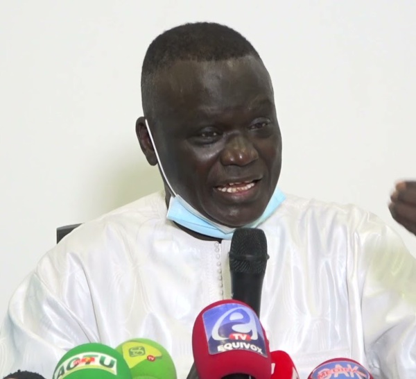 Lutte : Bira Sène, le nouveau président du CNG traité d’incompétent, les promoteurs « attaquent » sans gants.
