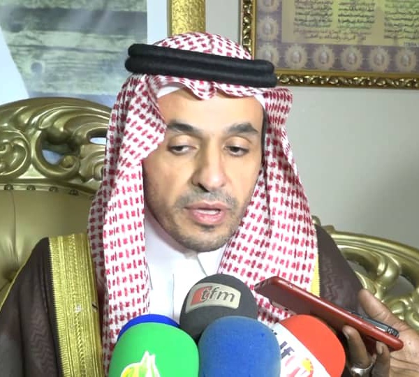 TOUBA - L'émissaire du Serviteur des 02 Saintes mosquées d'Arabie Saoudite reçu par Serigne Mountakha Mbacké.