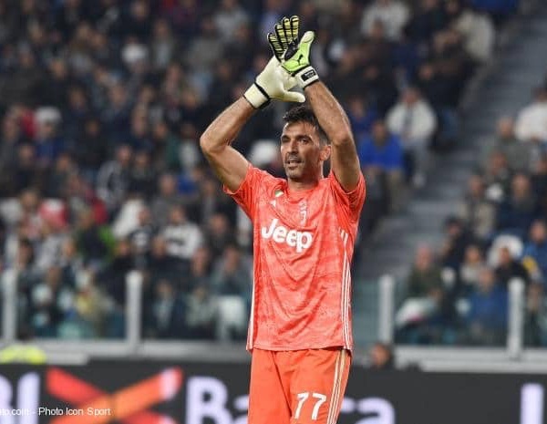 Juventus : Buffon annonce son départ en fin de saison.