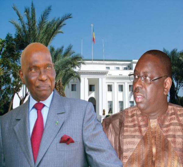 Meeting au palais, quand Macky Sall singe son « Père » et transforme le palais en grand théâtre! (Par Aminata Ndiaye)