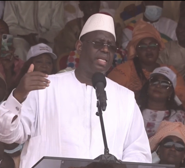 Macky Sall sur la colère des habitants de Ndoulou Madji : « je m’excuse pour cet impondérable. Je suis à 75% de Nguidjilone, mais avant tout, la terre de mon père... »