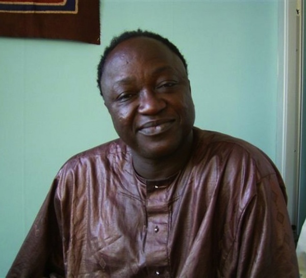 FRANCE : Cheikh N'digueul Fall obtient un visa longue durée de 3 ans.