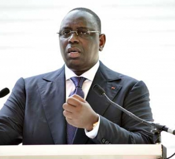 A peine revenu, Macky reporte le conseil des ministres  : Peur bleue chez certains pontes du régime!