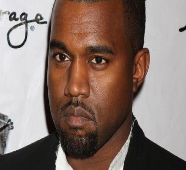 Kanye West au bord des larmes: "J'aime Kim"