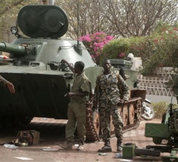  Mali : complots et trahisons, retour sur 17 mois de chaos 