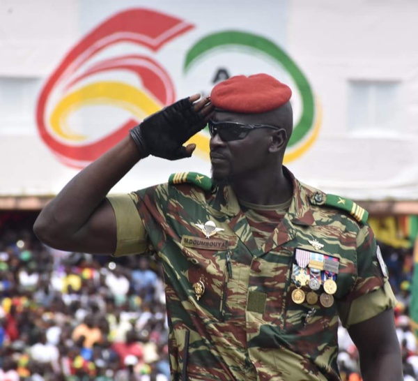 Putsch en Guinée Conakry : Qui est le Lieutenant-Colonel Mamady Doumbouya, commandant du groupement des forces spéciales (GPS).