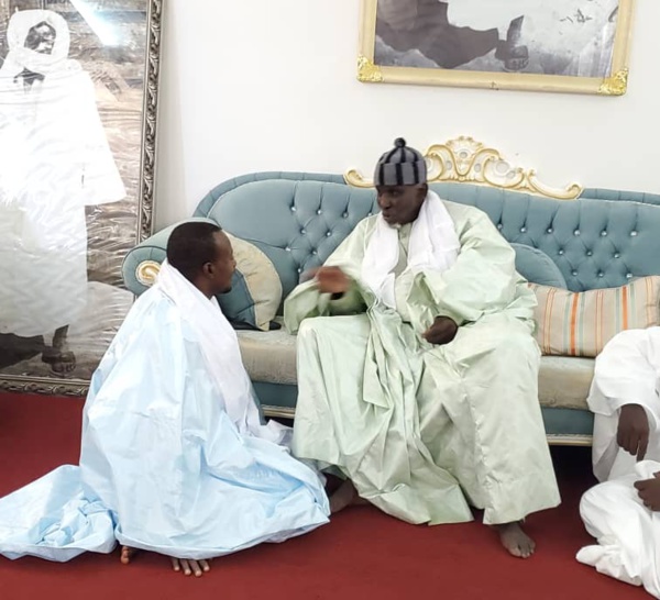 ( IMAGES) Serigne Moustapha Saliou passe deux tours d’horloge chez Serigne Bassirou Mbacké Abdou Khadre