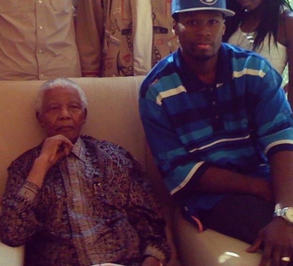 "Je serai toujours fier d'avoir rencontré un homme de ta dimension. Repose en paix Nelson Mandela" (50 CENT)