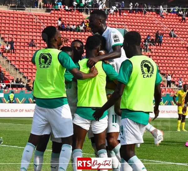 Sénégal vs Zimbabwe / Groupe B : En "Messi", Sadio Mané offre la victoire aux lions, sur penalty (1-0)