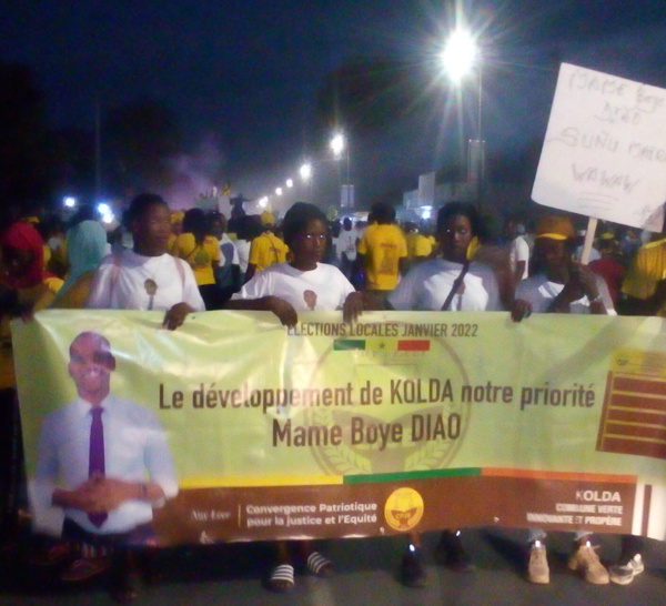 Locales 2022 à Kolda : La caravane de Mame Boye Diao inonde les rues de jaune...
