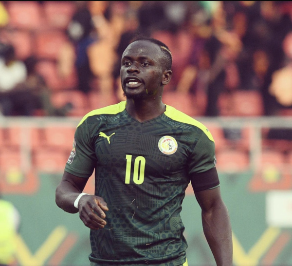 Entre sa Commotion cérébrale, la menace du protocole FIFA, la pression de Liverpool : le cas de Sadio Mané inquiète sérieusement avant le quart de finale...