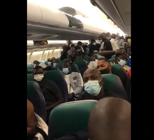 Finale CAN 2022 - Retard Air Sénégal : les supporters sénégalais devant rallier le Cameroun bloqués 10h de temps à l’aéroport