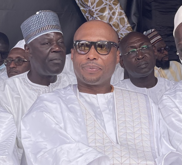 Barthélemy Dias à Yoff-Diamalaye : « Nous sommes venus prier avec la communauté Layène pour un Dakar et un Sénégal de paix »