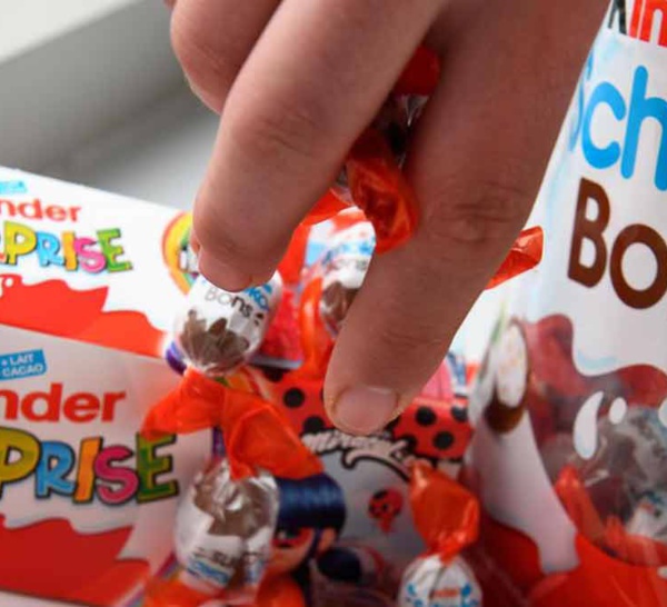 Kinder contaminés en Europe : Saisie au Sénégal d'un lot de 75 pièces présentant les mêmes caractéristiques que les produits retirés du marché Européen.