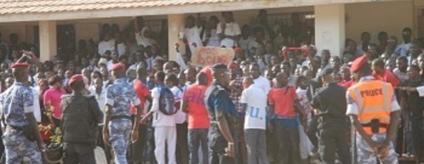 L’autre accueil du Président Macky Sall à l’Université Assane Seck: C’était plutôt chaud avec les étudiants…