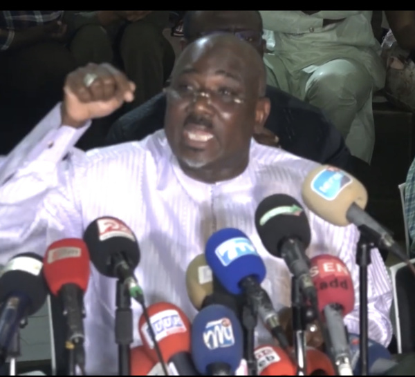 Farba frontalement à Barthélémy Dias : « Si c’est un complot contre vous, essayez de trouver votre traître… Benno, ne vous laissera jamais vous dresser devant Macky Sall, c’est moi qui vous le dit !»