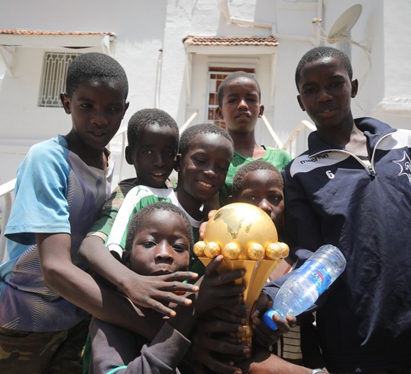 Thiès - Découvrez les IMAGES inédites de la présentation du trophée de la CAN