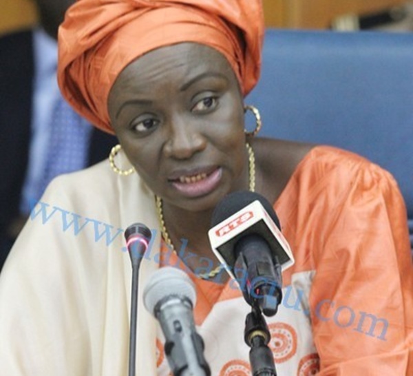 Lutte : Belle moisson de nos représentants: Le P.M. Aminata Touré félicite lionnes et lions du Sénégal