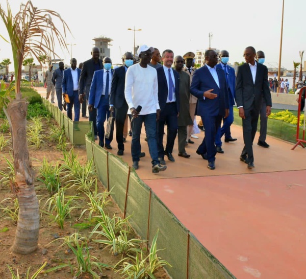 Corniche de Dakar : Macky Sall demande le respect des délais et réaffirme sa volonté d'offrir aux dakarois un parc forestier urbain moderne.