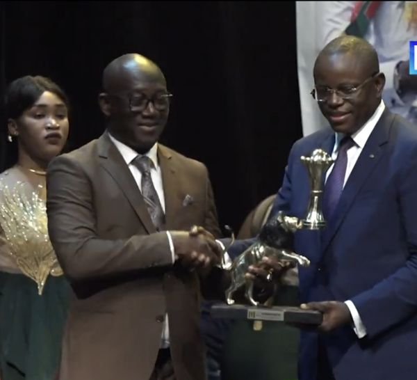 Honoré par la Fondation Sénégal : le ministre Matar Bâ annonce dès ce mardi le lancement des travaux stade LSS pour un investissement de 20 Milliards de FCfa.