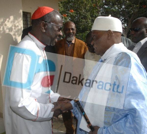 Suite de sa tournée chez les religieux :  Abdoulaye Wade visite le Cardinal Théodore Adrien Sarr