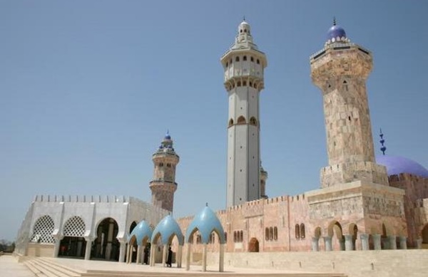 Touba en deuil : Serigne Abdou Karim Mbacké Khadim Awa Bâ s’est éteint ce matin 