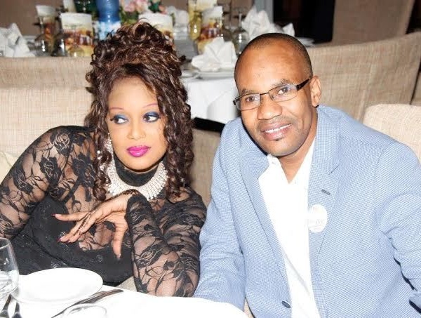 Le DG du Groupe Futurs Médias, Mamadou Ibra Kane, en compagnie de sa deuxième femme au 10ème anniversaire du Lamantin Beach Hôtel