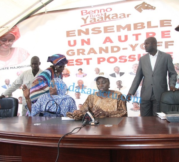 Les images de la conférence de presse de Mimi Touré