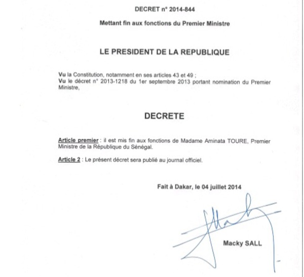 ( DOCUMENT) Le décret présidentiel mettant fin aux fonctions de Mimi Touré à la tête du gouvernement