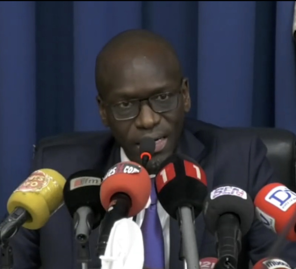 Passation de service / Abdoulaye Dièye : « Je vous appelle tous au travail pour faire de l’AIBD S.A une vitrine attractive par la pertinence de ses réalisations »