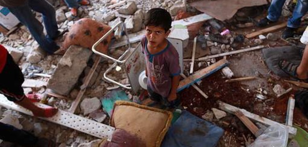 Tueries sur un marché et une école à Gaza, l'ONU demande des comptes