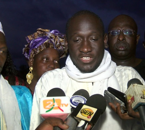 Touba- 28’’kaamil’’, 313 ‘’yaasin », 1000’’bahbaha’’ et 3000 ‘’basmala’’ pour que triomphe Karim sur Macky, à l'initiative d’un M'backé-M'backé