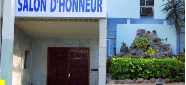 Agrandissement du salon d'honneur de l'aéroport Léopold Sédar Senghor : de qui se moque t-on?